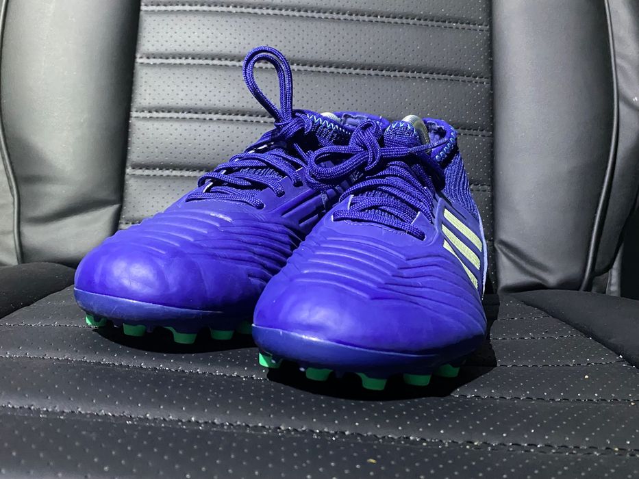 Adidas Predator 36 )22,5cm) buty piłkarskie korki