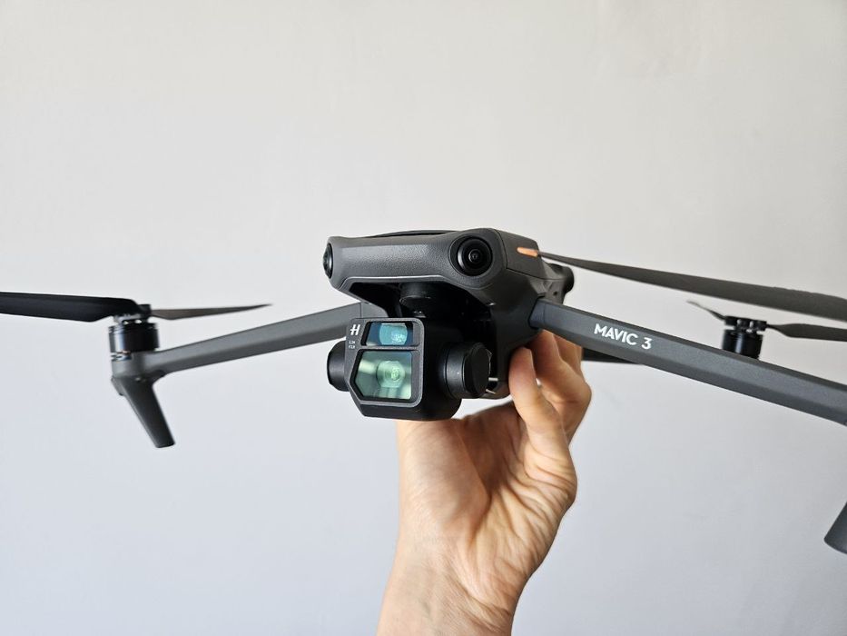DJI MAVIC 3 fly more combo