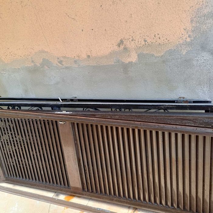 Porta Portada castanha