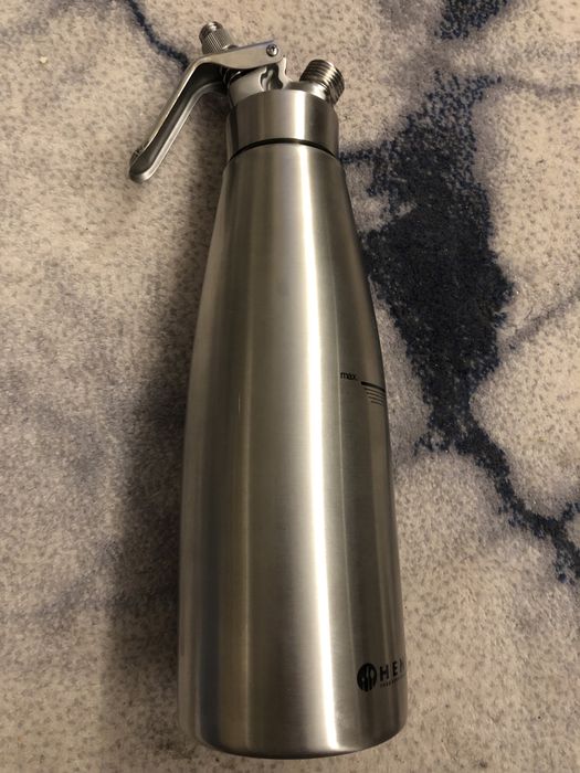 Syfon do bitej śmietany Hendi