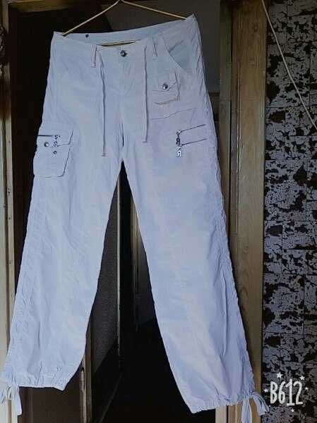 Удобные фирменные брюки, карги, штаны, х/б, белые.