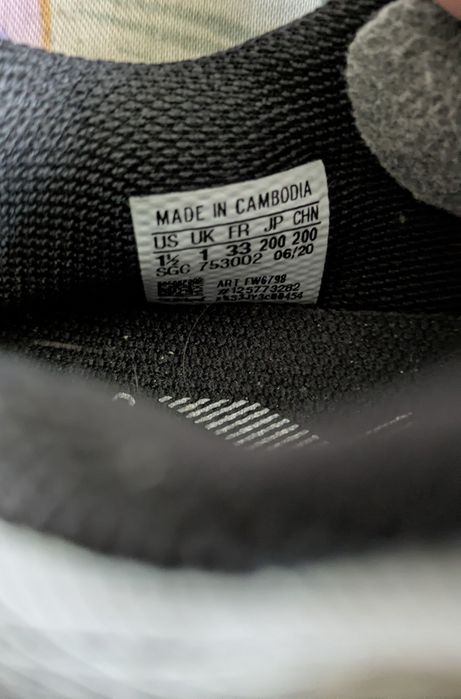Chuteiras criança Adidas tamanho 33