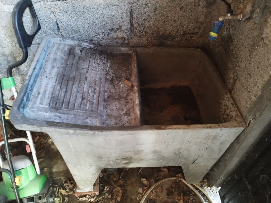Vendo tanque lavar em cimento