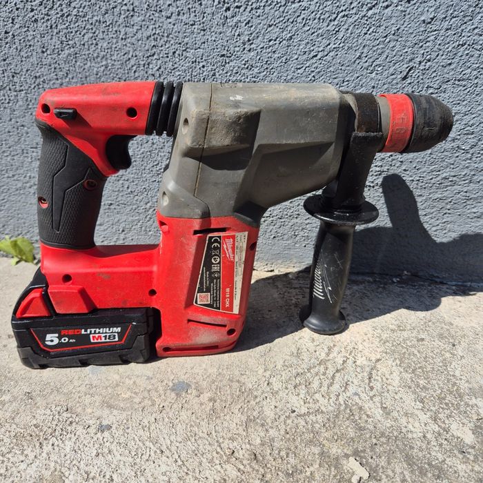 Młotowiertarka Milwaukee m18 CHX z baterią 5ah