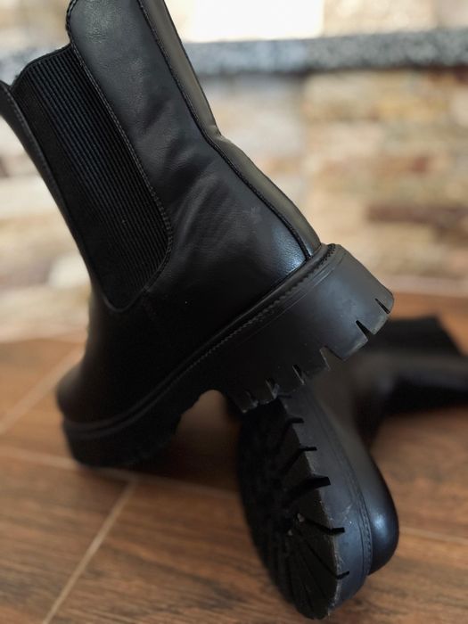 Жіночі чоботи челсі...