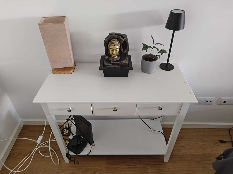 Mesa de sala branca