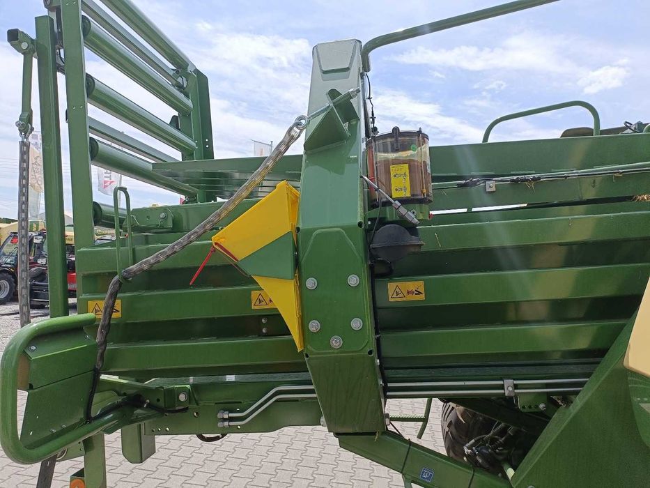 Тюковий прес-підбирач Krone BIG PACK 1270 HS