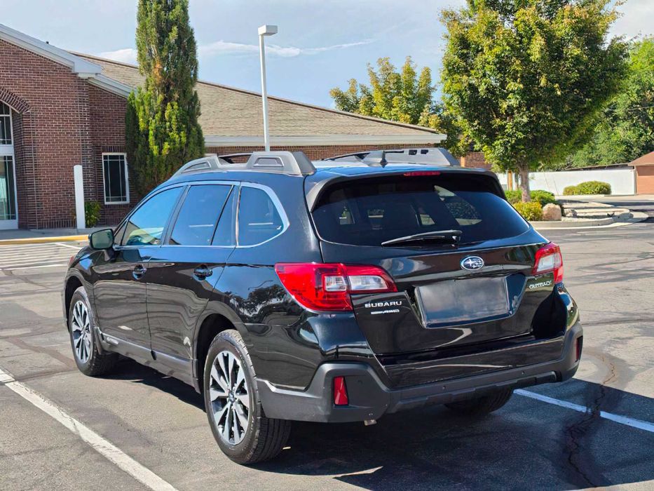 Subaru Outback Limited      2018