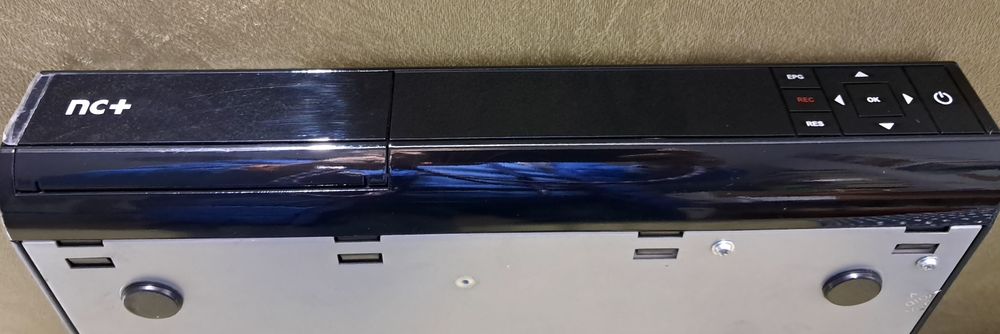 Dekoder nbox HDTV recorder wraz z pilotem