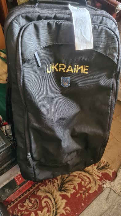 Чемодан с колёсиках 80 на 50