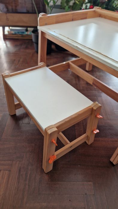 Mesa de criança ajustável, banco e 3 caixas IKEA