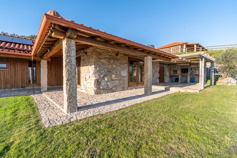 Casa de ferias em celorico de basto (10 pessoas)