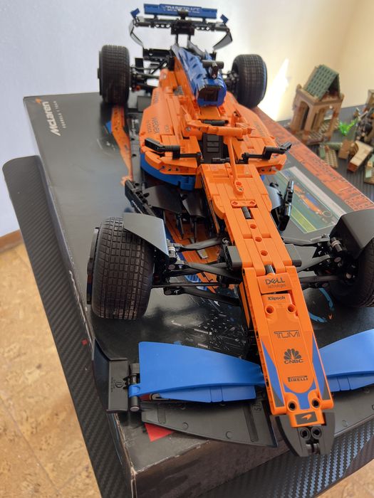 Lego Formula 1 Team McLaren 42141