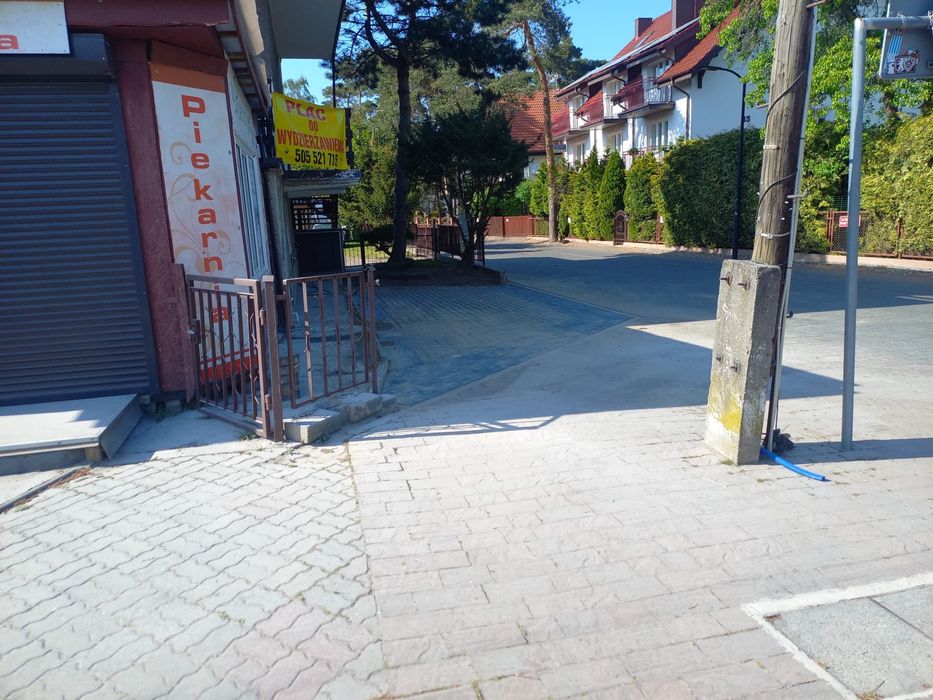 Plac na wynajem w centrum Pobierowa