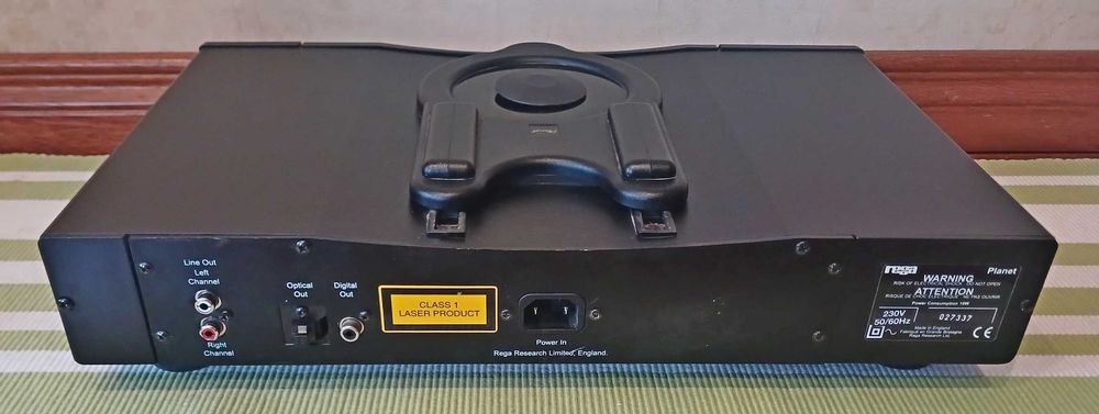 CD-програвач Rega Planet 2000