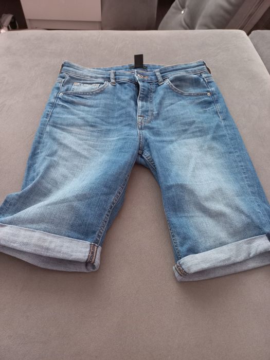 Krotkie jeansowe spodenki H&M rozmiar 36 troche dłuższe do kolan