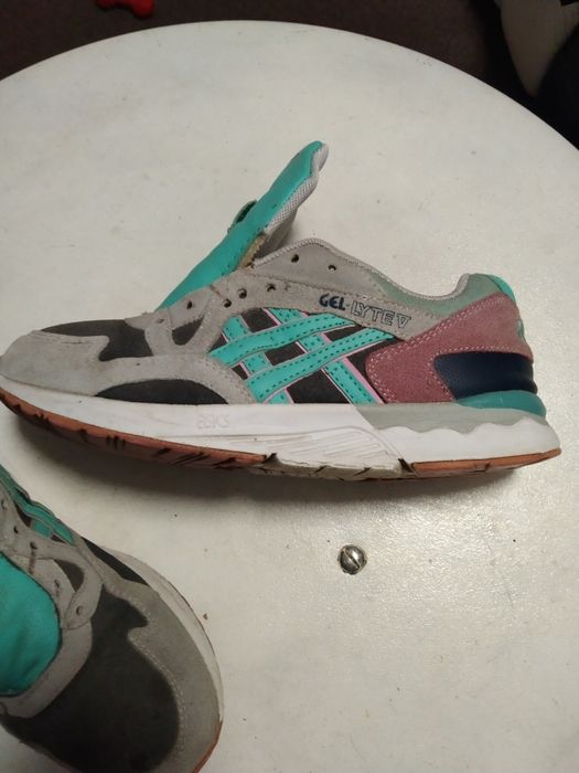 Кроссовки ASICS 40 размер