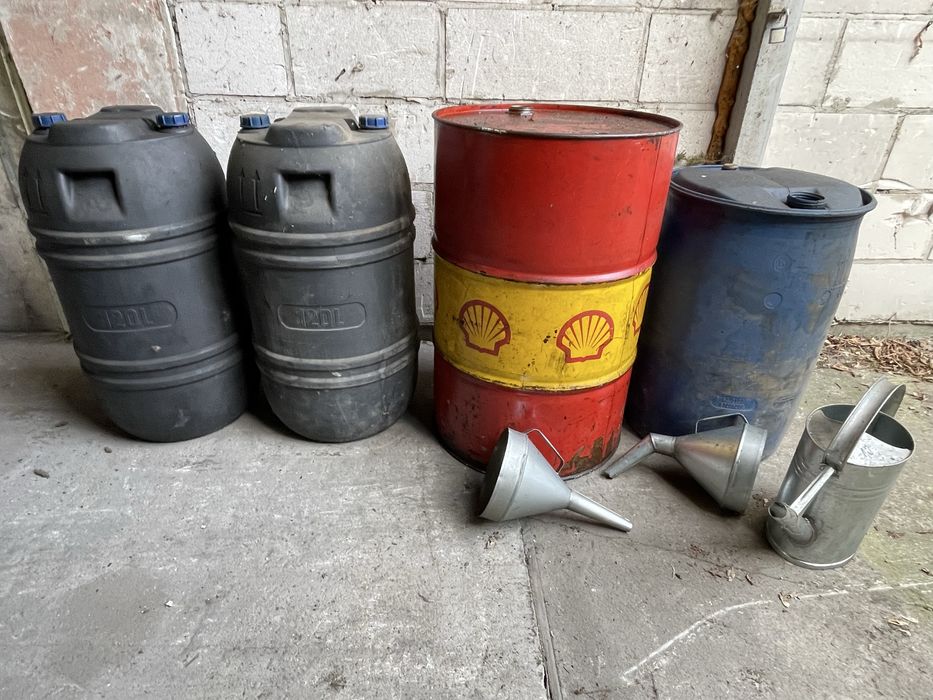 Beczki na paliwo 5szt., pompka, 1 lejek