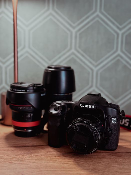 Камера фотоапарат Canon 50D, обʼєктиви 75-300, 20-35, спалах, сумка