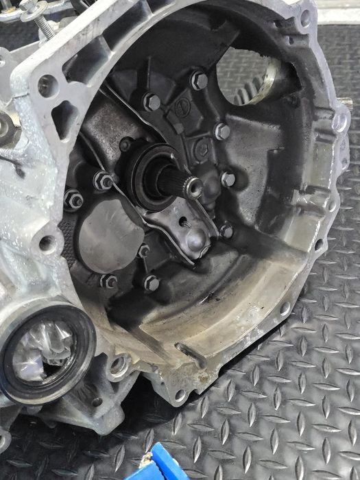 Caixa Velocidades Ref QYF  Vw-Audi-Seat(Impecável)