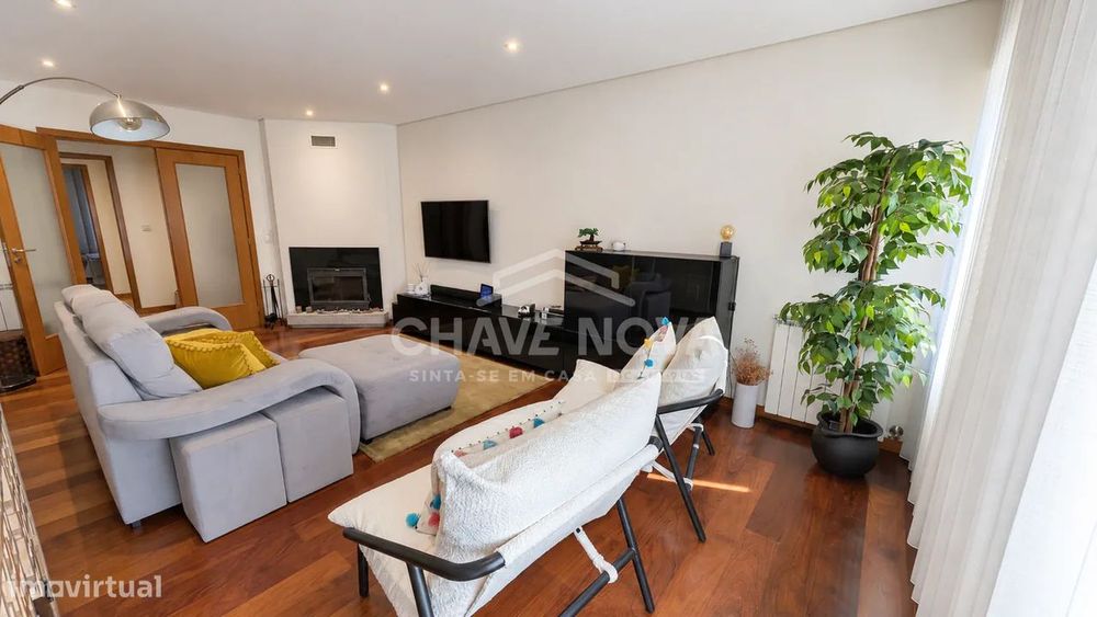 Apartamento t3 com boas áreas em Grijó VNG AF