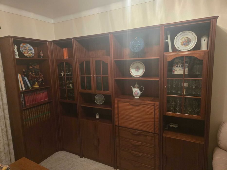 Movel de sala em mogno