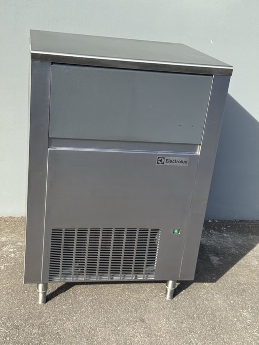 Kostkarka 130kg/24h Electrolux