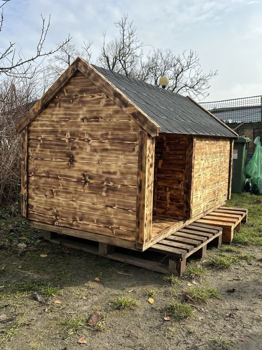 Buda dla psa ocieplana