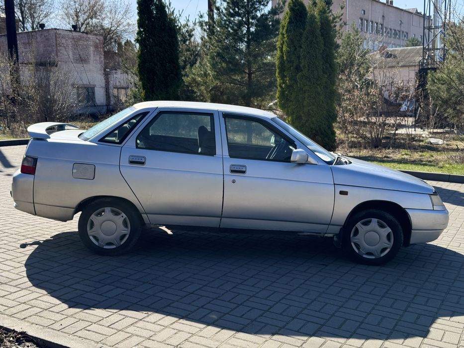 ВАЗ 2110.