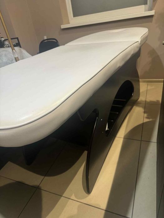 Łóżko kosmetyczne do masażu