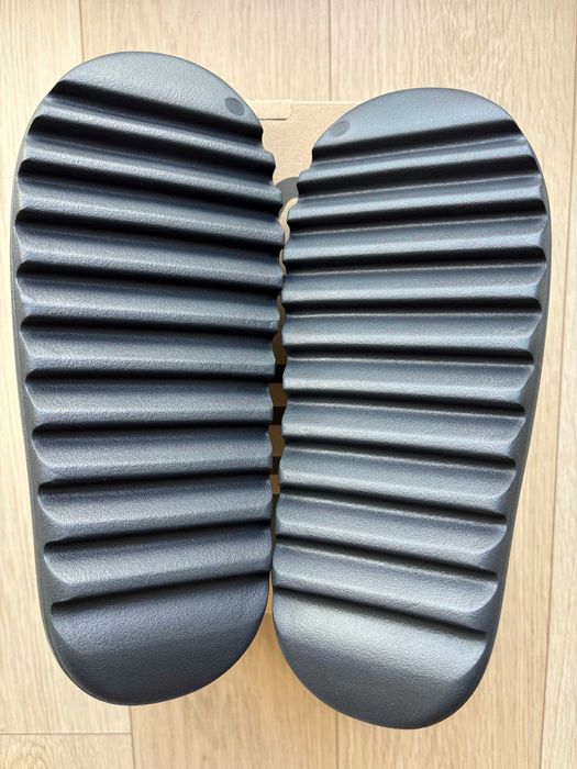 Yeezy Slide Onyx 48.5
