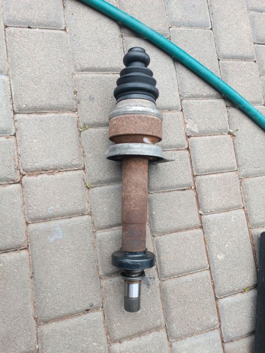 Полувісь права t5