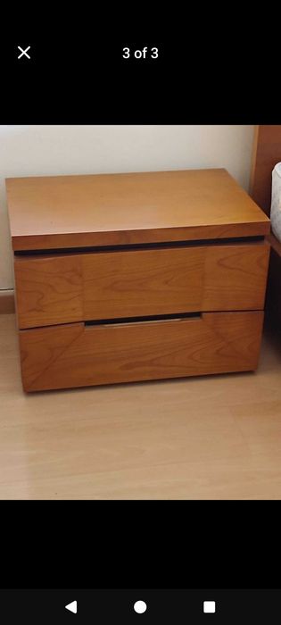 Conjunto de quarto madeira maciça com cama casal, mesas cabeceira etc