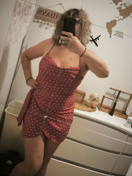 Czerwona sukienka