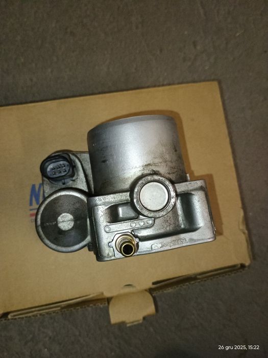 Przepustnica Renault Clio 3 1.6 16v