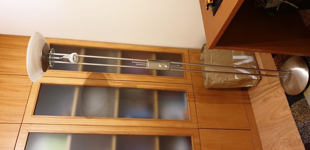 Vendo candeeiro de pé como novo