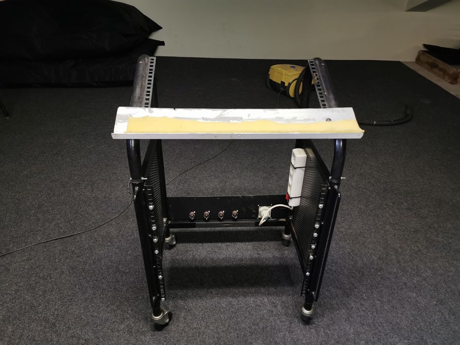 Rack 10U GUIL (SEMI NOVA)