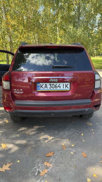 Продам Jeep Compass 2013 року 2,4 бензин