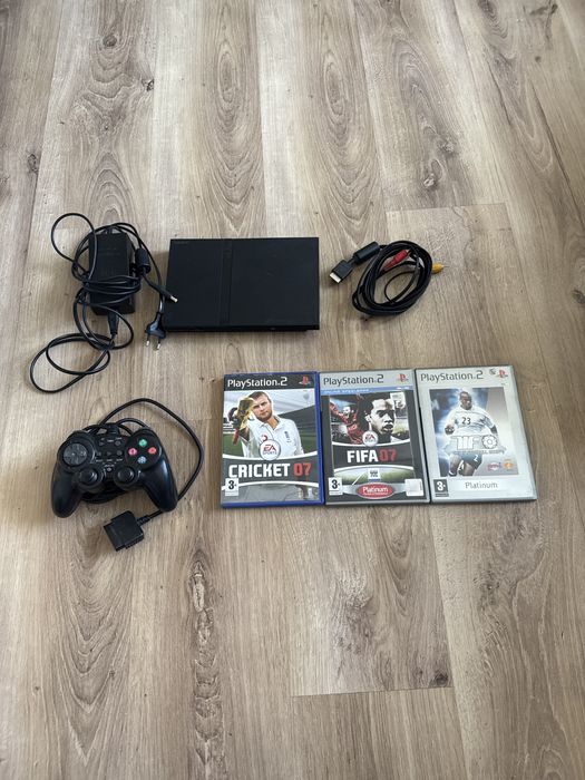 Sony PlayStation 2 Ps 2 Konsola z padem plus 3 gry i okablowanie