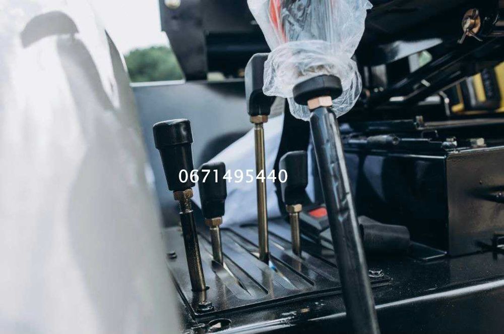 Трактор Скаут ТЕ-504 Рівна підлога + Гума Armour + 2 циліндра + Реверс