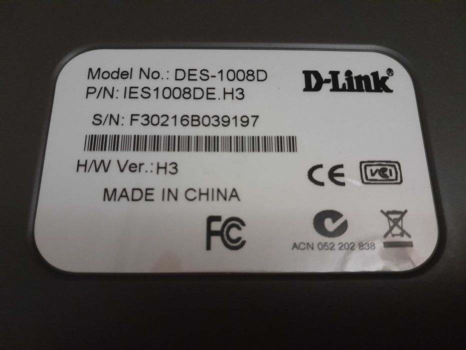 Проводной роутер маршрутизатор коммутатор  D-Link DES-1008D