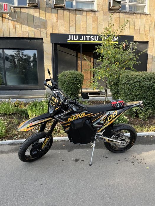 Електромотоцикл кастом. Kovi 300 MAX motard
