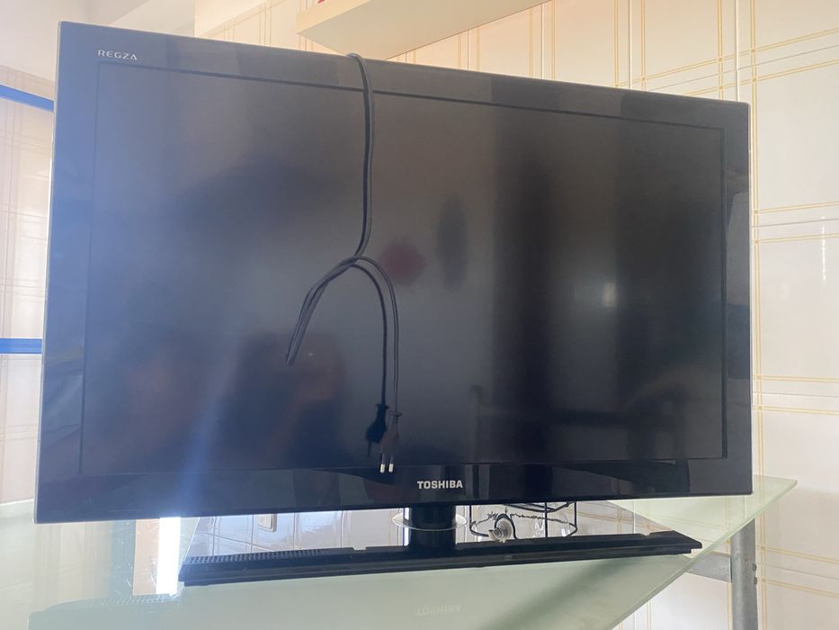 Tv 32” Toshiba impecavel como nova