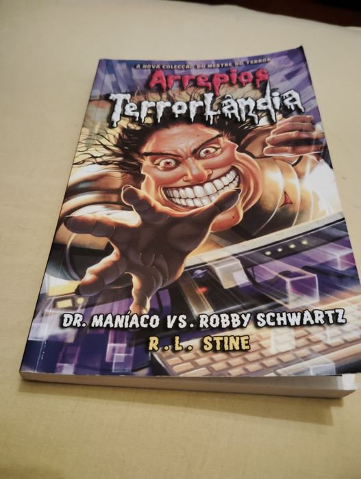 Livro Coleção Arrepios Terrorlandia Novo
