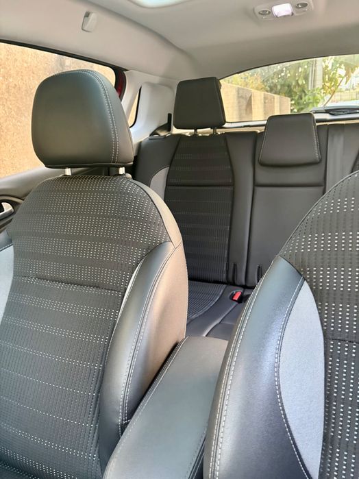 Peugeot 2008 PureTech Allure EAT6 1.2