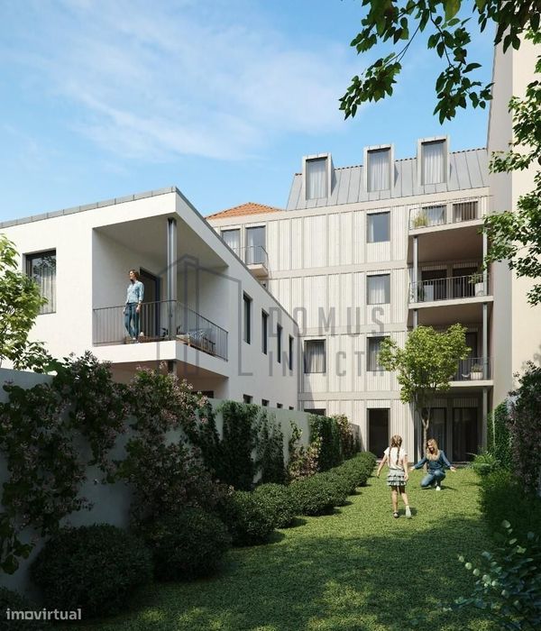 T3 Duplex com jardim privativo em Cedofeita