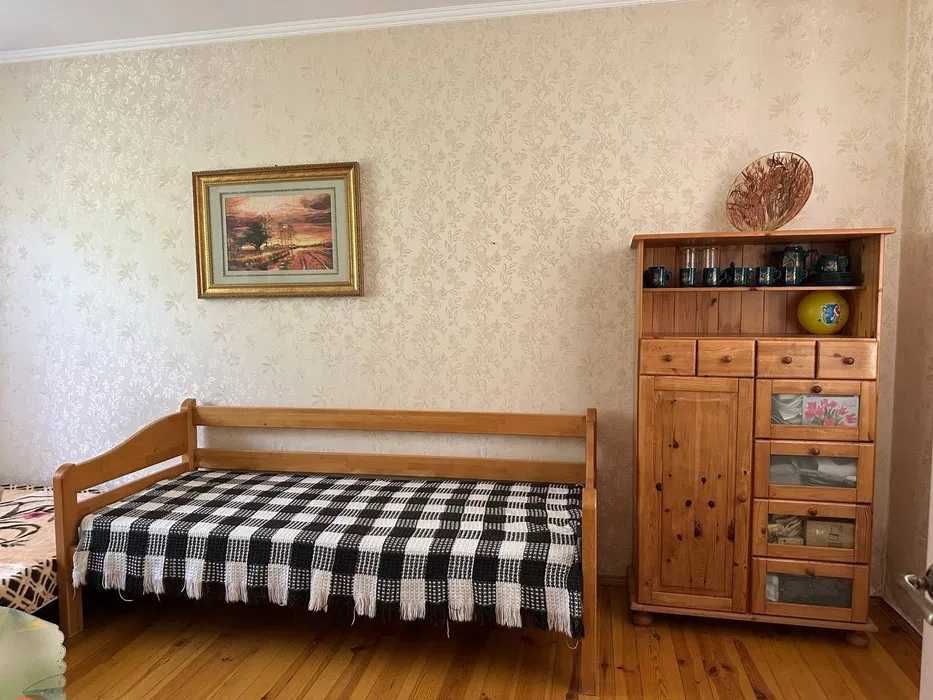 Продам дачу с.Новосілки.Підсобні приміщення,криниця,камін