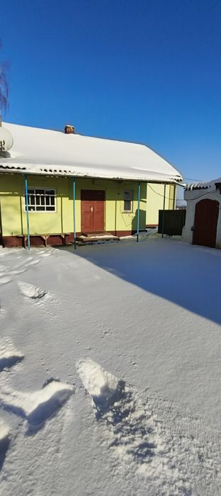 Продам житловий будинок в селі Пекалів