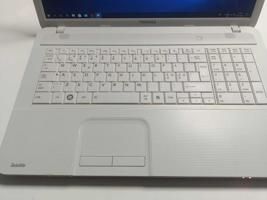 Laptop Toshiba 870D -10M - 17"