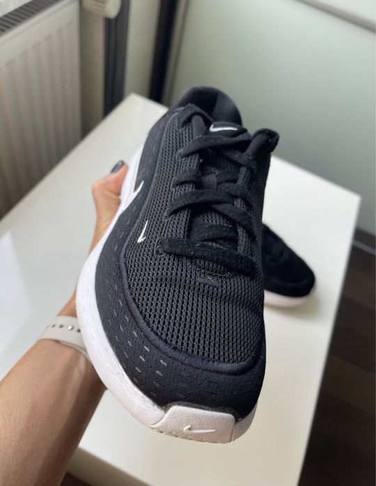 Кросівки Nike UPLIFT SC